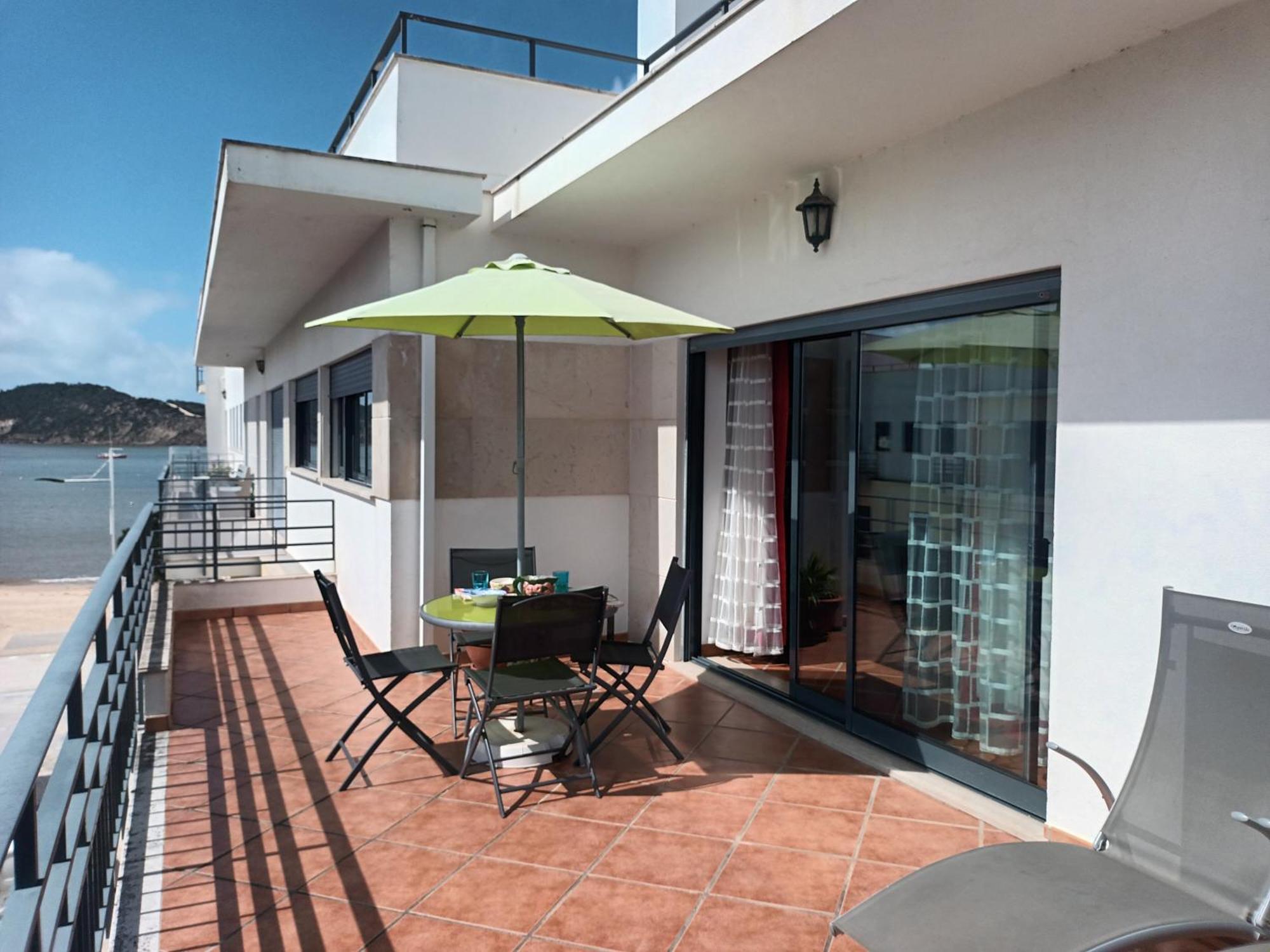 Terraco Da Baia Apartment เซามาร์ทินโญโดปอร์โต ภายนอก รูปภาพ